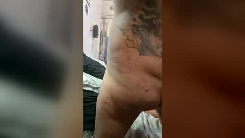 Snapshot of rock_hard_daddy_86 chatting on June 19, 2026, 7:01 am rock_hard_daddy_86 online show from June 19, 2026, 7:01 am