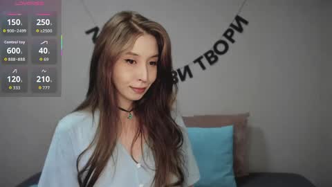 rocketsgirl online show from May 11, 2026, 5:46 am
