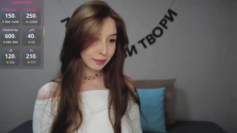 rocketsgirl online show from May 13, 2026, 7:50 am