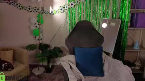 Snapshot of rockett_bunny chatting on July 9, 2026, 9:13 am Rockett online show from July 9, 2026, 9:13 am