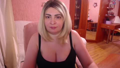 Snapshot of rocknlinxx chatting on May 31, 2026, 3:41 pm Rocknlinxx online show from May 31, 2026, 3:41 pm