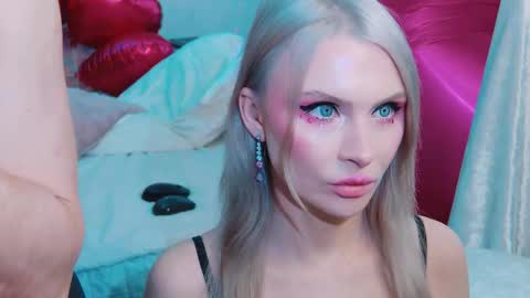 Lina and Den online show from February 23, 2026, 6:22 am