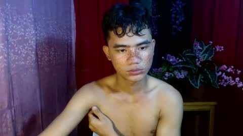 Snapshot of roianboyyy chatting on July 6, 2026, 12:29 am roianboyyy online show from July 6, 2026, 12:29 am