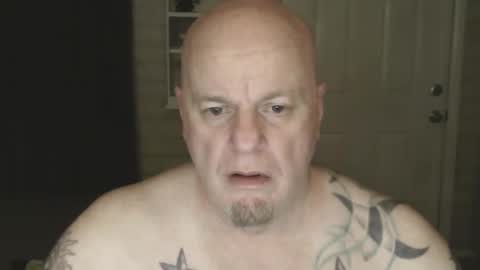 roinaz online show from March 6, 2025, 5:11 pm