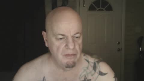 Snapshot of roinaz chatting on June 7, 2026, 4:49 am roinaz online show from June 7, 2026, 4:49 am