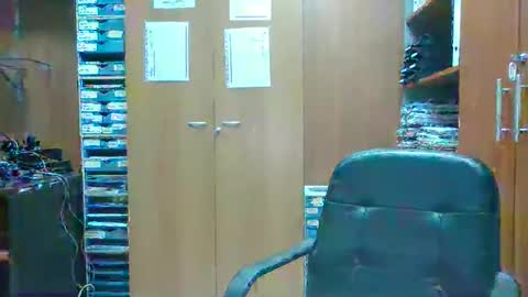 Snapshot of roketero93 chatting on November 20, 2025, 10:26 am roktero 90 online show from November 20, 2025, 10:26 am