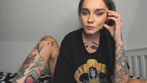 Snapshot of rokiinbaby chatting on January 19, 2025, 11:43 pm rokiinbaby online show from January 19, 2025, 11:43 pm