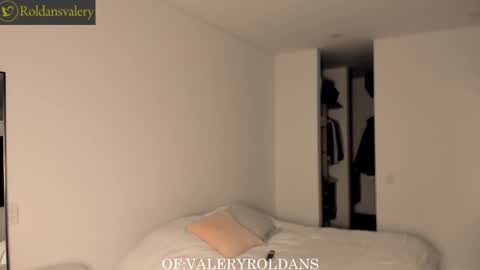 Snapshot of roldansvalery chatting on December 29, 2024, 2:49 am Valery Roldans online show from December 29, 2024, 2:49 am