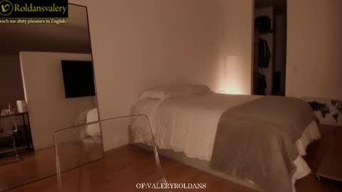 Valery Roldans online show from April 23, 2026, 2:02 am
