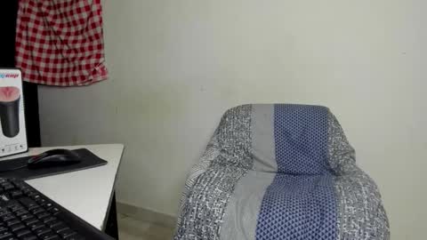 rolling_05 online show from March 9, 2026, 2:04 am