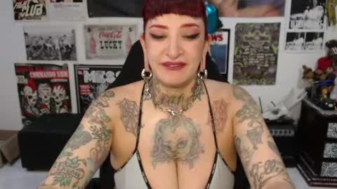 Snapshot of rollyderolandia666 chatting on June 4, 2026, 8:59 pm Rolly online show from June 4, 2026, 8:59 pm
