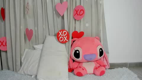 Snapshot of rolyloren chatting on February 23, 2025, 7:07 pm Marcela online show from February 23, 2025, 7:07 pm