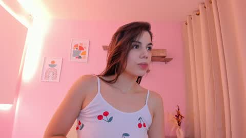 Snapshot of roma_lovee chatting on June 15, 2026, 11:23 am Roma online show from June 15, 2026, 11:23 am