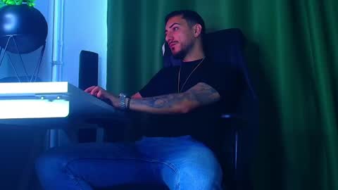 romaniamaster1 online show from May 2, 2026, 6:18 am