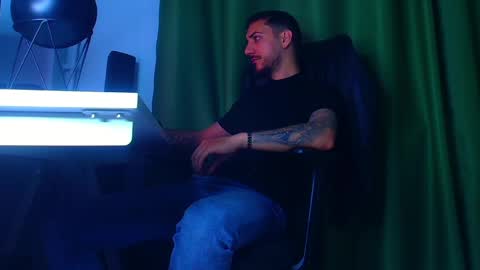 romaniamaster1 online show from May 2, 2026, 7:19 pm