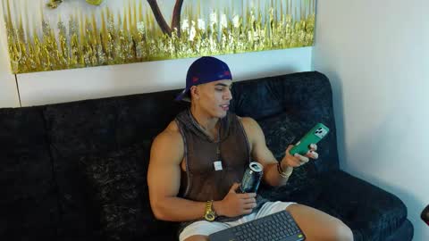 Snapshot of romano_kentt12 chatting on February 1, 2026, 1:15 am romano_kentt12 online show from February 1, 2026, 1:15 am