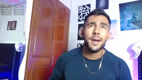 Snapshot of romanpearce_ chatting on July 7, 2026, 6:01 pm Roman online show from July 7, 2026, 6:01 pm
