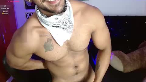 Snapshot of romanpearce_ chatting on July 21, 2026, 6:54 pm Roman online show from July 21, 2026, 6:54 pm