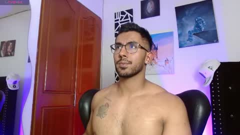 Snapshot of romanpearce_ chatting on July 25, 2026, 4:32 am Roman online show from July 25, 2026, 4:32 am