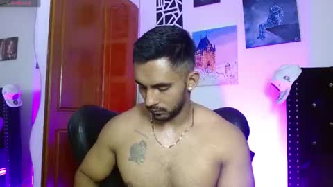 Snapshot of romanpearce_ chatting on July 27, 2026, 5:53 pm Roman online show from July 27, 2026, 5:53 pm