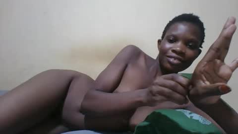 Snapshot of romantic2u4 chatting on June 6, 2026, 8:02 pm Emma online show from June 6, 2026, 8:02 pm
