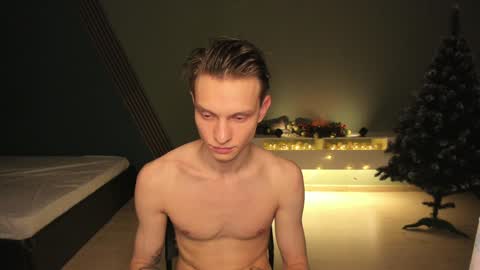 Snapshot of romeo_mercy chatting on December 23, 2024, 12:35 am Romeo online show from December 23, 2024, 12:35 am