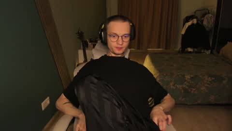 Snapshot of romeo_mercy chatting on January 31, 2025, 9:26 pm Romeo online show from January 31, 2025, 9:26 pm