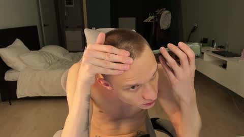 Snapshot of romeo_mercy chatting on February 14, 2025, 9:32 pm Romeo online show from February 14, 2025, 9:32 pm