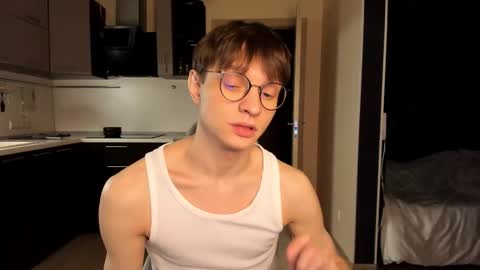 Snapshot of romeo_mercy chatting on September 10, 2025, 3:34 pm Romeo online show from September 10, 2025, 3:34 pm