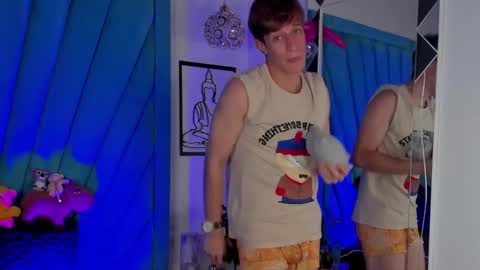 Romeo Ricci online show from December 24, 2024, 3:05 pm