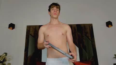 Snapshot of romeo_ricci1 chatting on May 27, 2026, 1:02 am Romeo Ricci online show from May 27, 2026, 1:02 am