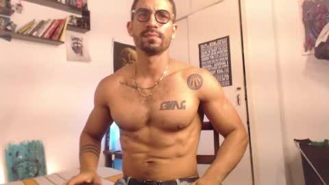Snapshot of romeocolin_ chatting on July 15, 2026, 6:29 am R O M E O online show from July 15, 2026, 6:29 am