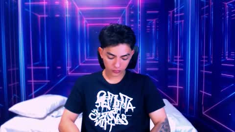 Snapshot of romeomillerr chatting on October 28, 2025, 7:16 pm Romeo online show from October 28, 2025, 7:16 pm