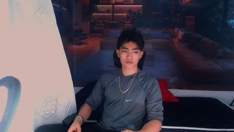 Snapshot of romeomillerr chatting on December 2, 2025, 8:48 pm Romeo online show from December 2, 2025, 8:48 pm
