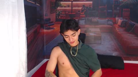Snapshot of romeomillerr chatting on December 15, 2025, 7:51 pm Romeo online show from December 15, 2025, 7:51 pm