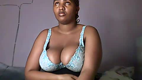 Romina 26 online show from June 17, 2026, 3:31 am