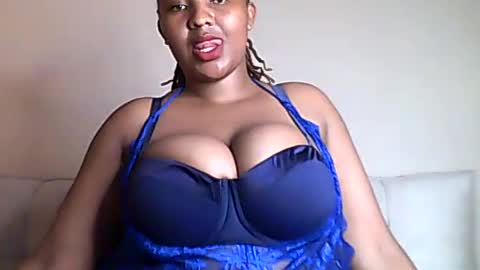 Romina 26 online show from July 20, 2026, 1:24 pm