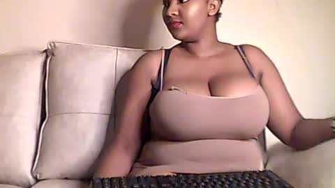 Romina 26 online show from July 28, 2026, 7:15 pm