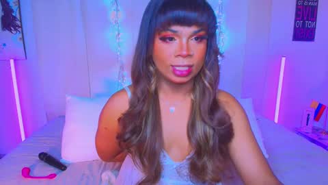 Romi Rouse online show from September 9, 2025, 4:12 am