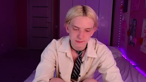 Ron online show from June 12, 2026, 6:07 pm