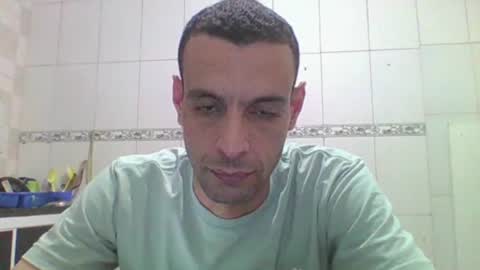 Snapshot of ronnispoto chatting on December 21, 2024, 12:20 am ronny online show from December 21, 2024, 12:20 am