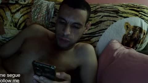 Snapshot of ronnispoto chatting on January 18, 2025, 12:26 pm ronny online show from January 18, 2025, 12:26 pm