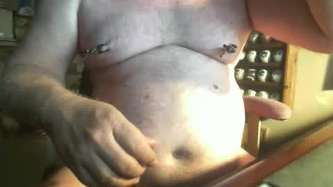 Snapshot of ronnybeee chatting on May 4, 2026, 5:03 am ronnybeee online show from May 4, 2026, 5:03 am