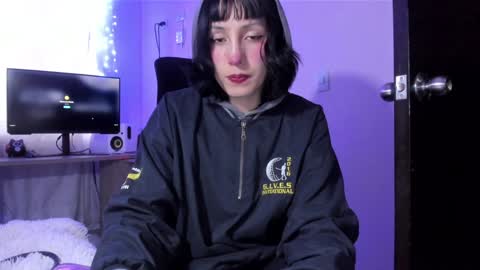 Snapshot of room312_ chatting on December 29, 2024, 10:36 pm Twelve 3 Inst Twelve 312002 Twitter Room312 2002 online show from December 29, 2024, 10:36 pm