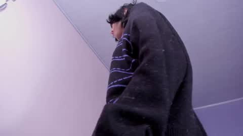 Snapshot of room312_ chatting on March 7, 2025, 7:05 pm Twelve 3 Inst Twelve 312002 Twitter Room312 2002 online show from March 7, 2025, 7:05 pm