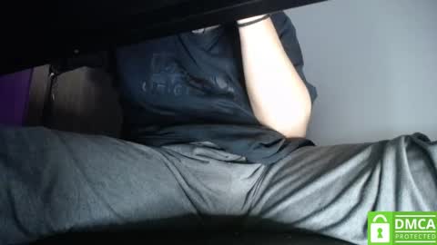 Snapshot of room_hot_x chatting on December 15, 2024, 9:45 am ken online show from December 15, 2024, 9:45 am