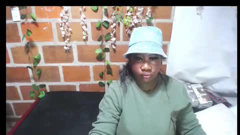 Snapshot of roos_veyker chatting on October 12, 2025, 4:39 pm roos_veyker online show from October 12, 2025, 4:39 pm