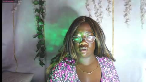 roos_veyker online show from June 7, 2026, 8:12 pm