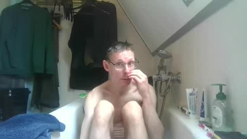 Snapshot of rororober chatting on February 17, 2026, 10:23 am rororober online show from February 17, 2026, 10:23 am