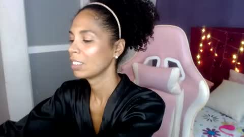 Snapshot of rosa_skinny chatting on August 4, 2026, 7:38 pm rosa online show from August 4, 2026, 7:38 pm